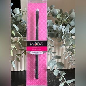 Moda Conceal Brush